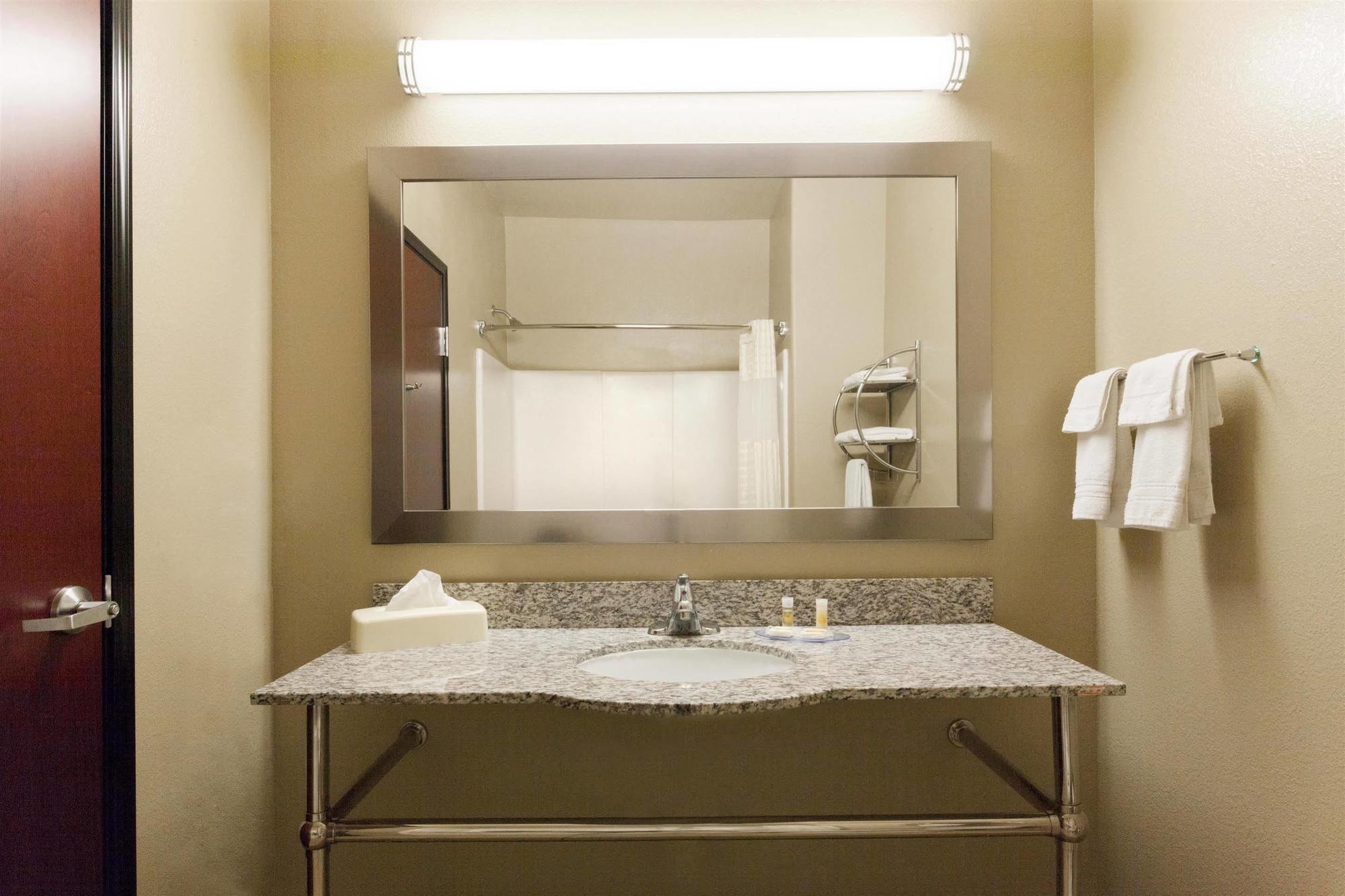 Lone Star Inn & Suites Groesbeck Luaran gambar